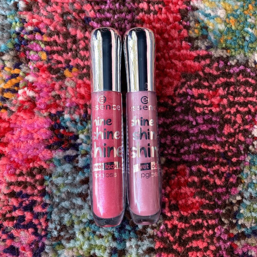 Essence lip-gloss duo